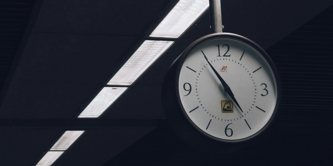 Pourquoi choisir une badgeuse pour la gestion des horaires de travail ?
