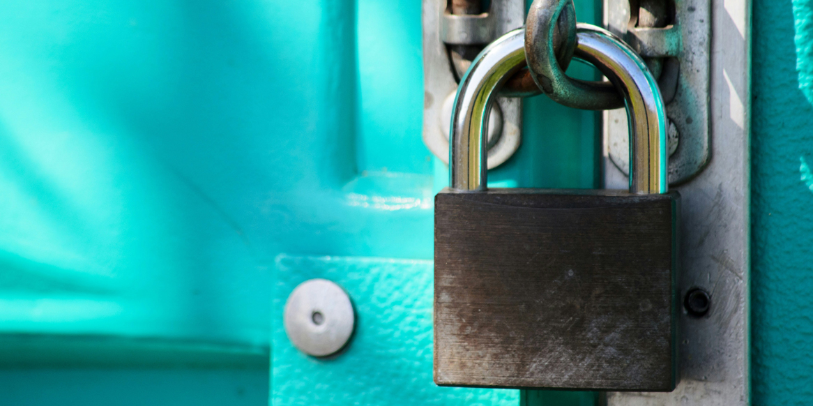 Comment la badgeuse respecte-t-elle les lois sur la protection de la vie privée des employés ?